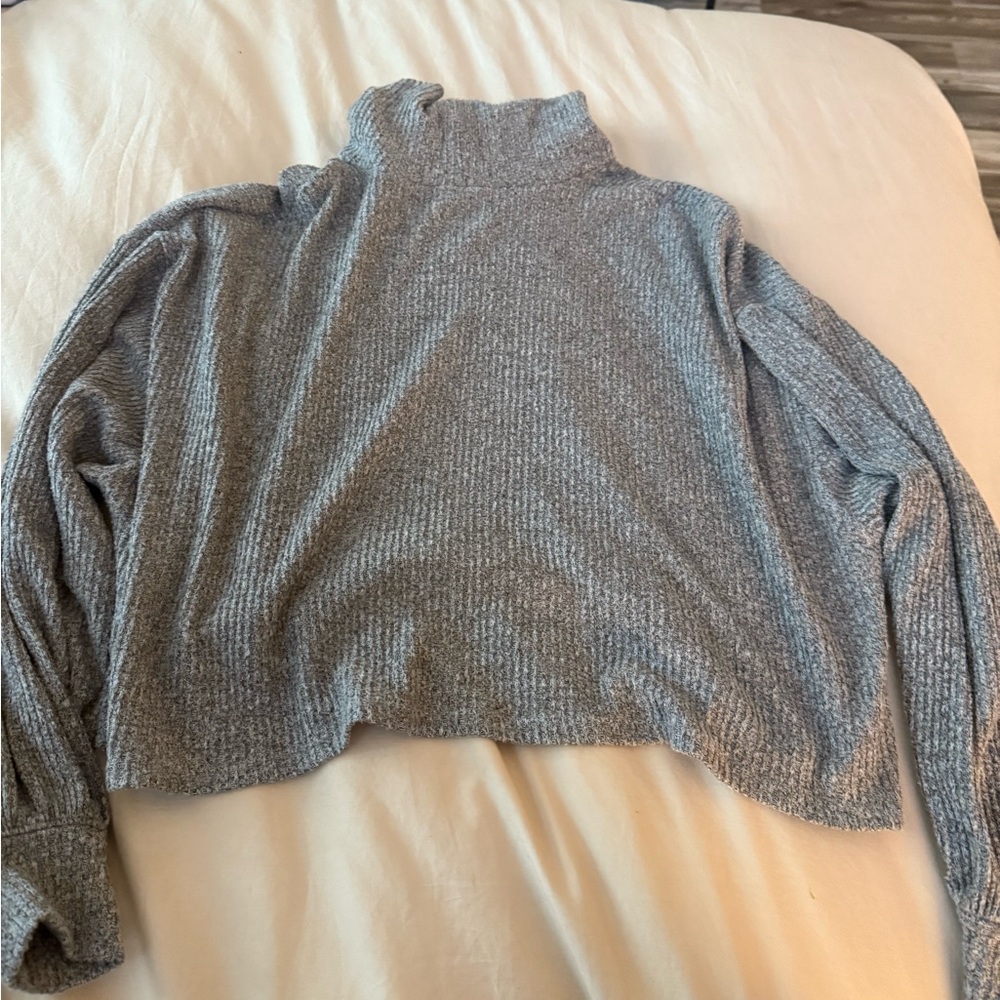 Hollister long sleeve turtle neck grey sweater